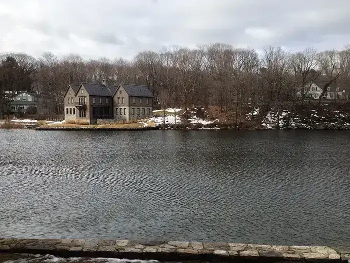 Waterfront homes along the Saugatuck River in Westport CT flood zone